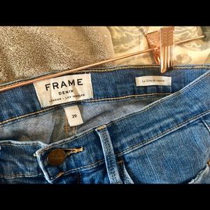 Frame Denim “Le Skinny De Jeanne” size 29